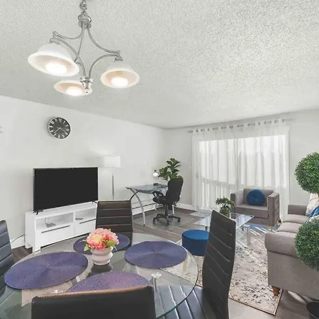 Casa Bella Homes - Top Floor 2-Br 1 Bath Condo, Centrally Located Federal Way Exterior photo