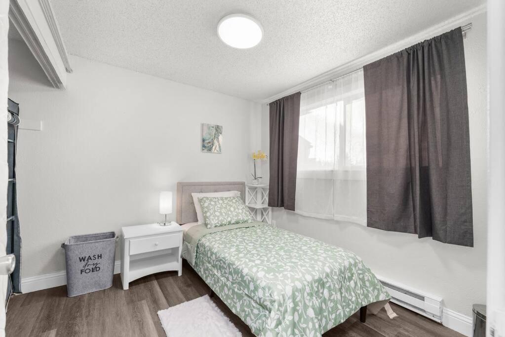 Apartment Casa Bella Homes - Floor 2-br 1 Bath Condo, Centrally Located *