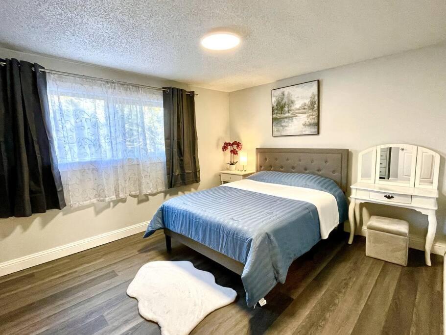 Casa Bella Homes - Floor 2-br 1 Bath Condo, Centrally Located Federal Way