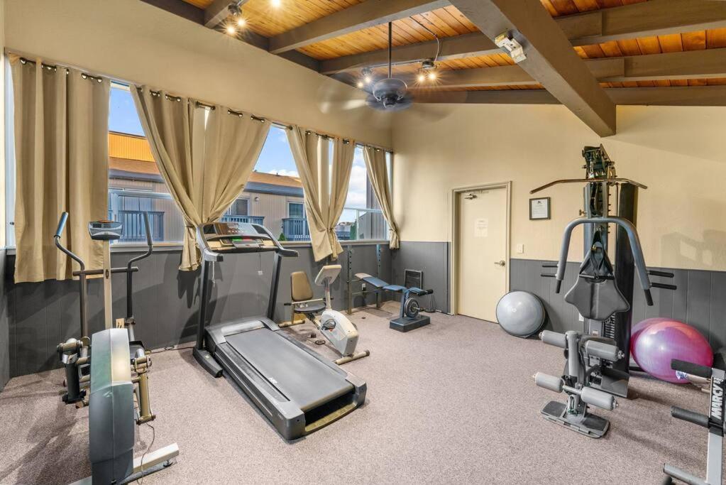 Apartment Casa Bella Homes - Floor 2-br 1 Bath Condo, Centrally Located *