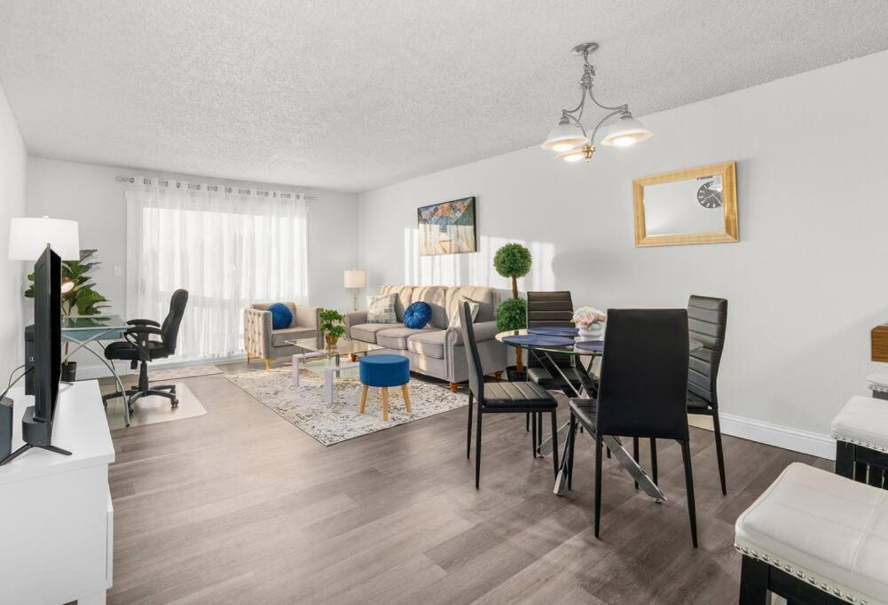 Casa Bella Homes - Floor 2-br 1 Bath Condo, Centrally Located *