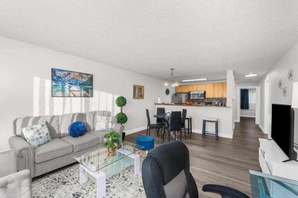 Apartment Casa Bella Homes - Floor 2-br 1 Bath Condo, Centrally Located