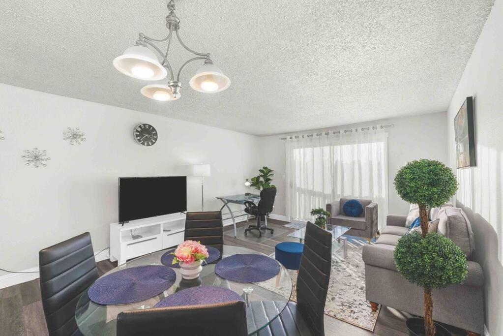 Casa Bella Homes - Floor 2-br 1 Bath Condo, Centrally Located Apartment Federal Way